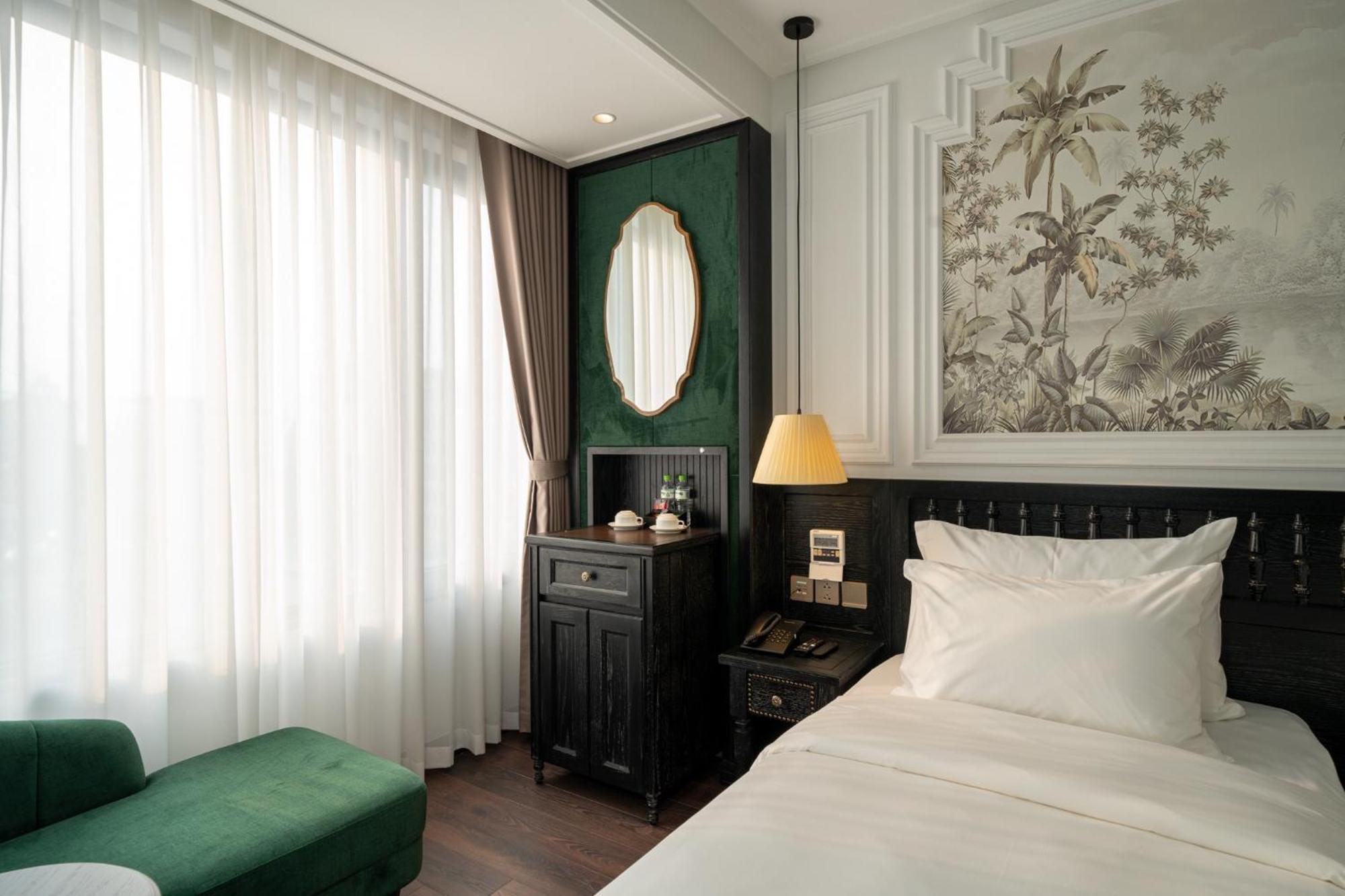 Paradise Suites Truc Bach Lake Ханой Екстериор снимка